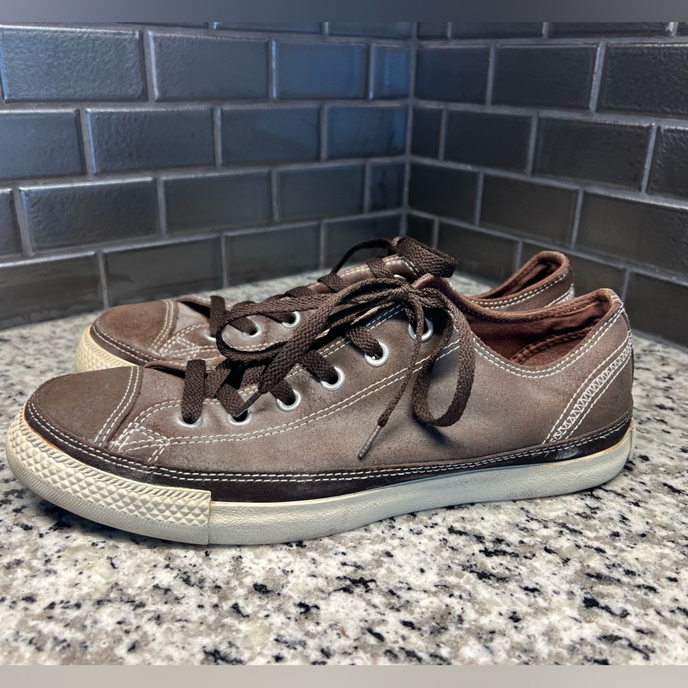 Converse All-Star men’s sz 8 brown suede sneakers